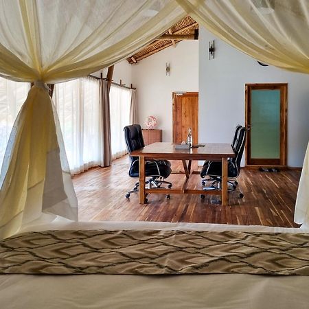 Komodo Resort Sebayur Εξωτερικό φωτογραφία