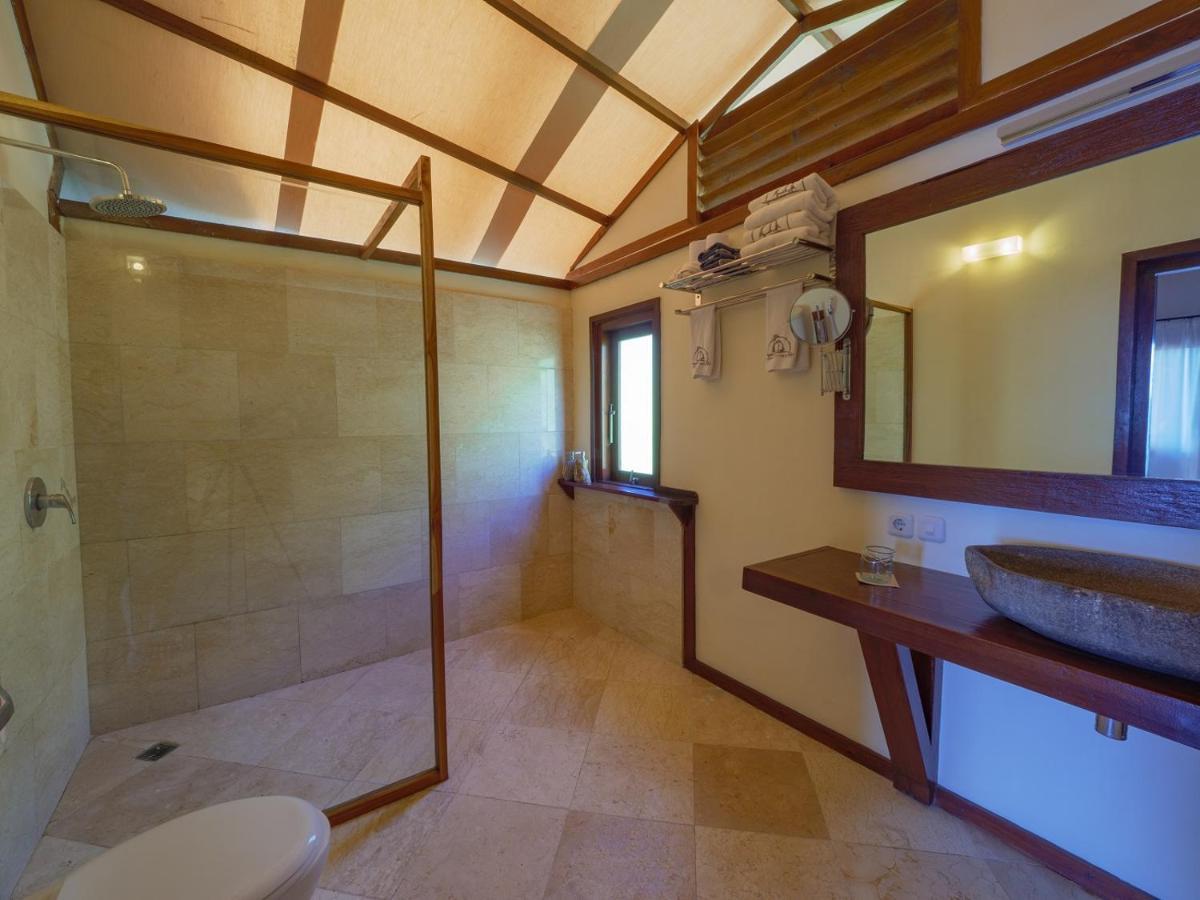 Komodo Resort Sebayur Εξωτερικό φωτογραφία